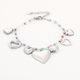 Bedelarmband zilver met hartjes