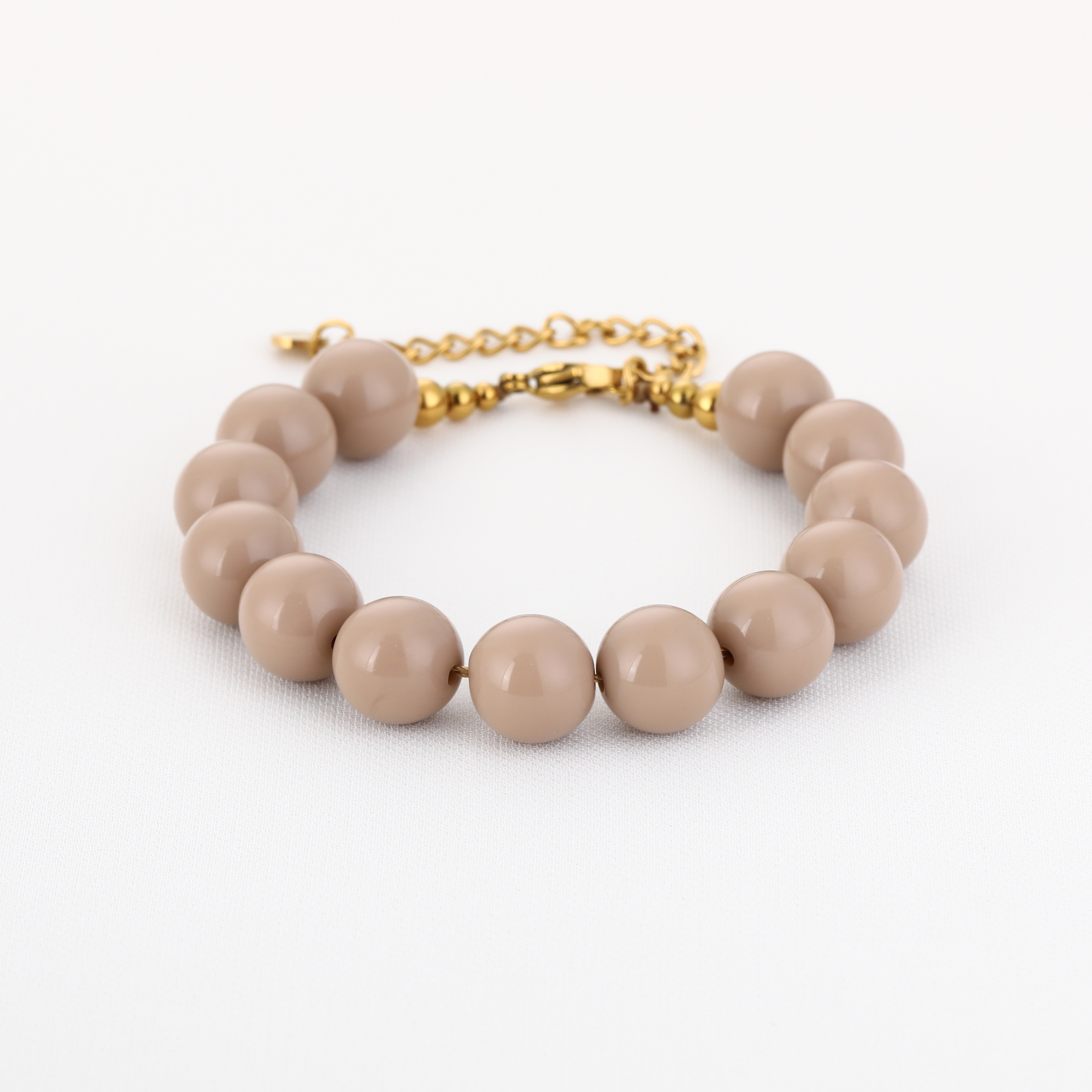 Grote kralen armband beige