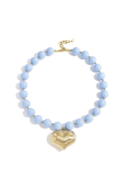 Blauwe kralenketting met gouden harten bedel