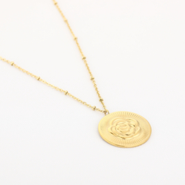 Middel lange ketting met roos