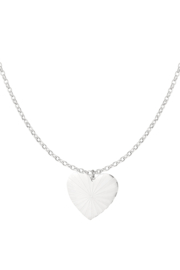 Lange ketting met groot hart