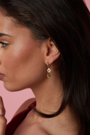 Stainless steel oorbellen goud met roze bloem en hart