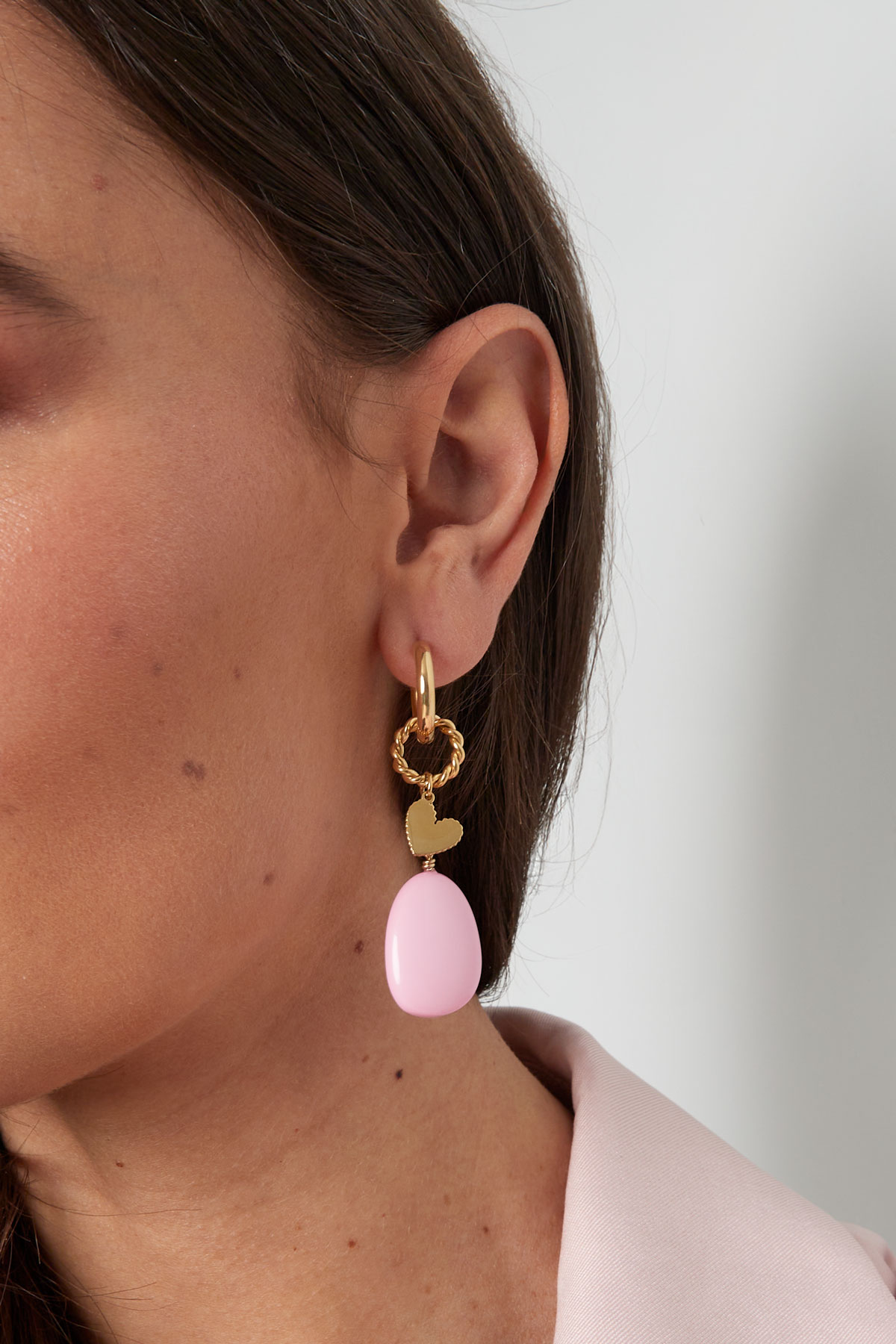 Oorbellen charms  roze