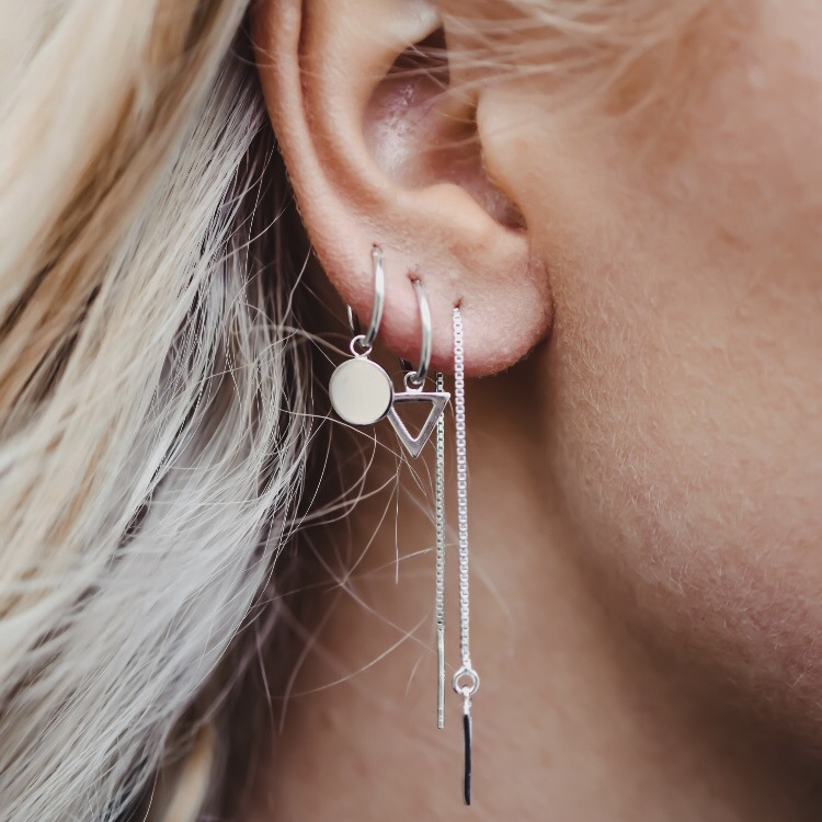zilveren oorbellen met