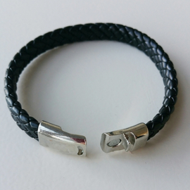 Zwarte armband met magneetsluiting