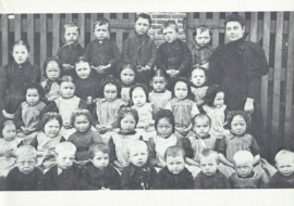 Kent u ze nog . . . de Oostburgers door M.A. Aalbregtse – 1972