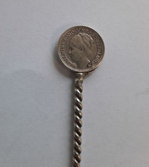 Lepeltje – Wilhelmina, zilver, 10 cent 1941 – halve gulden ca. 1929 – 1940-1945 (2)