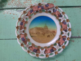 Wit glazen borden  souvenir Amerika