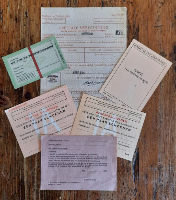 DIVERSE FORMULIEREN – 1940-1945