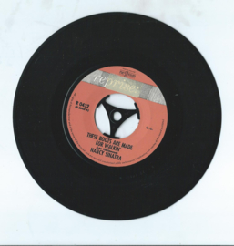 NANCY SINATRA – THESE BOOTS ARE MADE FOR WALKIN' / THE CITY NEVER SLEEPS AT NIGHT – 1966 (♪)