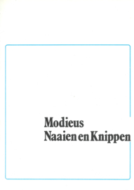 CREATIEF BEZIG ZIJN VOOR DE VROUW – Modieus Naaien en Knippen – H.C.M. Kroon-Alders - 1983