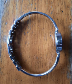 Horloge – MERKLOOS, beugelband, zilverkleurig