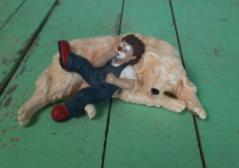 BEELD - Gilde Clowns – Beste vriend, liggend