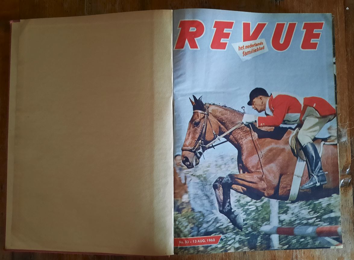 REVUE – het nederlands familieblad – 21 stuks, gebonden in band - 1960