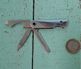Vintage Trim Pocket Knife Bassett U.S.A. 81