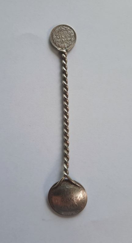 Lepeltje – Wilhelmina, zilver, 10 cent 1937 – halve gulden ca. 1920 – 1940-1945 (1)