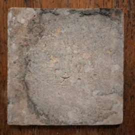 Antieke tegel – Delft, bloemdecor – ca. 18e eeuw