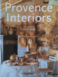 Provence Interiors . Interieurs de Provence – Lisa Lovatt-Smith - 1996