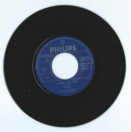 KAMAHL - THE ELEPHANT SONG / A DAISY A DAY - 1975 (♪)
