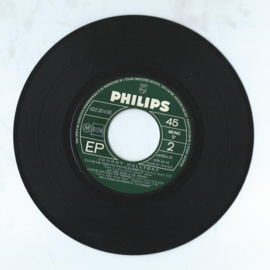 JOHNNY HALLYDAY – QUAND REVIENT LA NUIT - 1965 (♪)