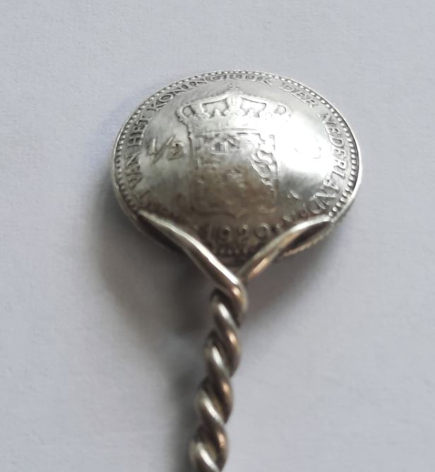 Lepeltje – Wilhelmina, zilver, 10 cent 1937 – halve gulden ca. 1920 – 1940-1945 (1)