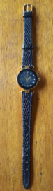 Horloge – TROICA QUARTZ, WITH SHAPED GLASS DISPLAY