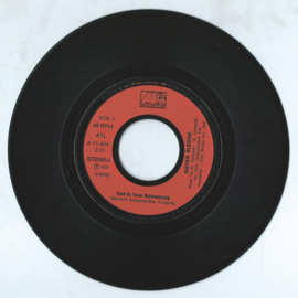SISTER SLEDGE – Got to love Somebody – Good Girl now – 1979 (♪)