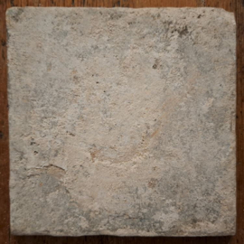 Antieke tegel – Delft, bloemenvaas in blauw – ca. 17e eeuw