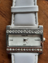 Horloge – AVON SR 626SW, witte band