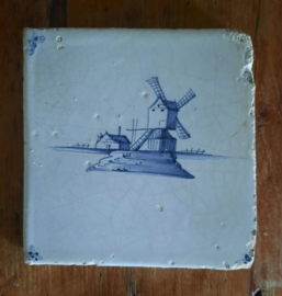 Antieke tegel, Delft – molen met huisje in Ned. Landschap – ca. 18e eeuw