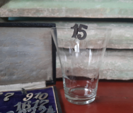 Foudraal met 24 Alpacca-zilveren tafelnummers