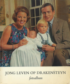 Jong leven op Drakensteyn – PHÉ WIJNBEEK – HANS VAN HOLTEN - 1969