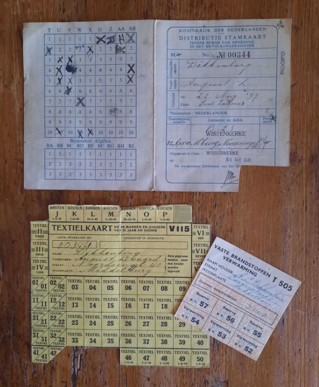 DISTRIBUTIE STAMKAART, TEXTIELKAART en bon BRANDSTOFFEN -  A.L. Dikkenburg - 1939
