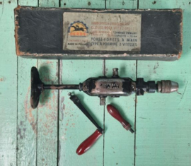 vintage metalen Poolse handboor PWWe10 – jaren ‘50