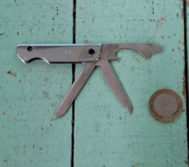 Vintage Trim Pocket Knife Bassett U.S.A. 81