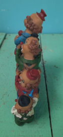 BEELD – clown – kunsthars - 4 clowns op een rij