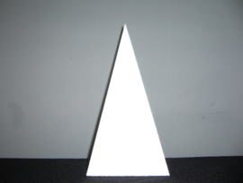 Styropor Piramide  hoog 24 cm