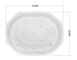 Zeer ruime whirlpool van 3m65 x 2m81 met overloopgoot