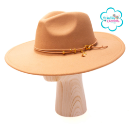 FEDORA HOED CAMEL MET NATUREL LEREN KOORD