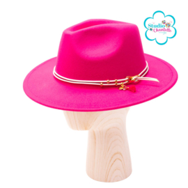 FEDORA HOED FUCHSIA MET WIT LEREN KOORD