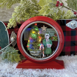 Tim Holtz Curio Clock Christmas Red