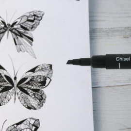 Uni Pin Fineliner Chisel 3,0 mm - Zwart
