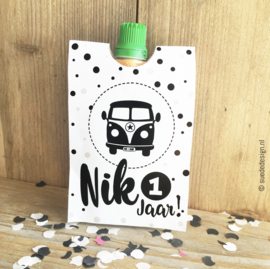 Traktatie knijpfruit wikkel | Retro Bus | DIY