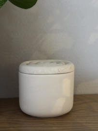 Handgemaakt Potje met ribbel deksel