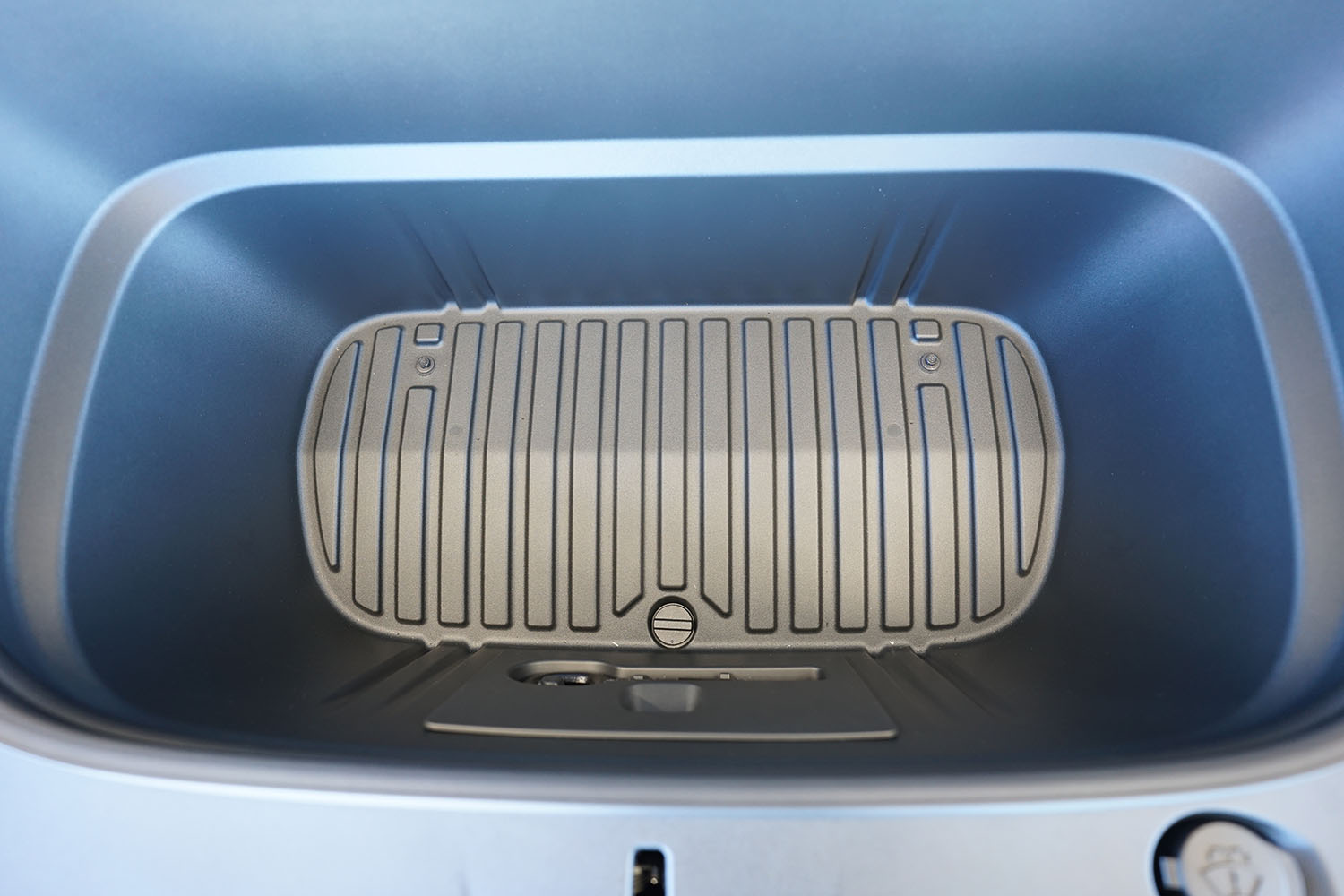 Rubberen Front Kofferbakmat op Maat – Tesla Model Y Juniper – Frunk – vanaf 2025