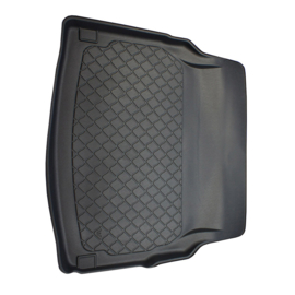 Kofferbakmat Mercedes C-Klasse W205 Sedan (03.2014–11.2020) Speciaal voor modellen met neerklapbare achterbank