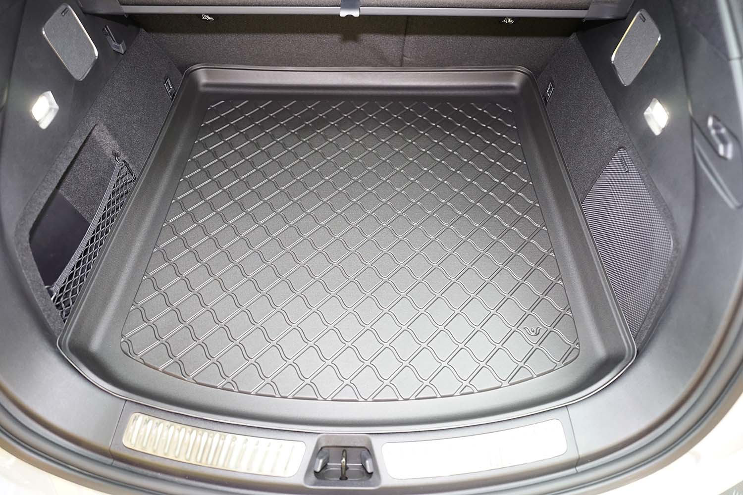 Rubberen Kofferbakmat op Maat – BYD Sealion 7 (electric) – vanaf 2024 – Verstelbare laadvloer (hoogste stand)