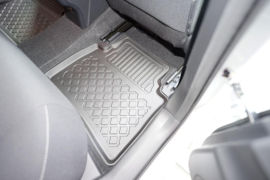 Automatten Rubber – op Maat – Toyota Prius V Plug-in Hybrid vanaf 2023 – Voetruimte