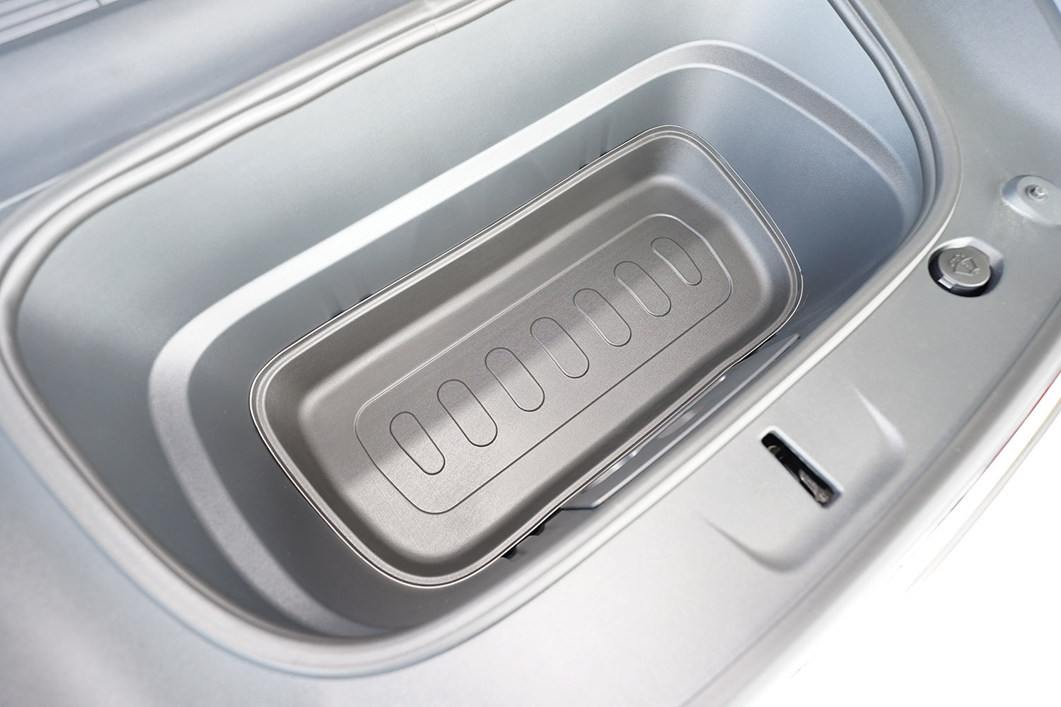 Rubberen Front Kofferbakmat op Maat – Tesla Model Y Juniper – Frunk – vanaf 2025