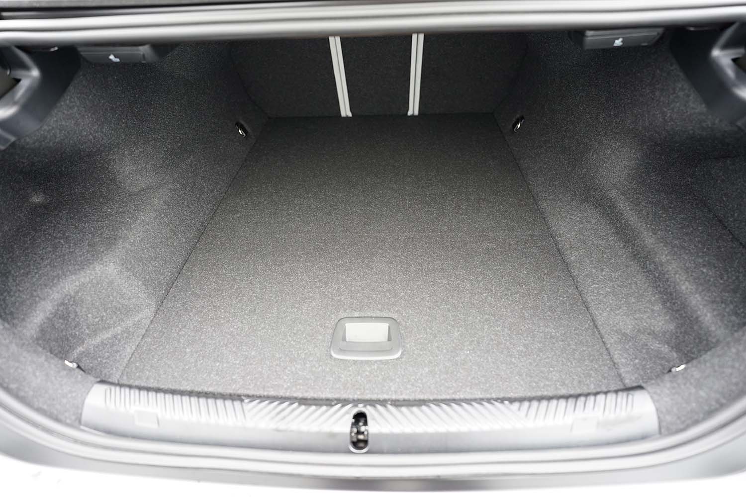 Rubberen Kofferbakmat op Maat – BMW i5 (G60E) Electric Limousine – vanaf 10.2023